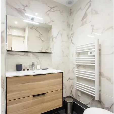 Apartment Cmg Buttes Chaumont - Botzaris