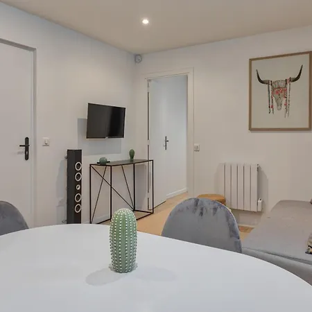 Apartment Cmg Buttes Chaumont - Botzaris Paris